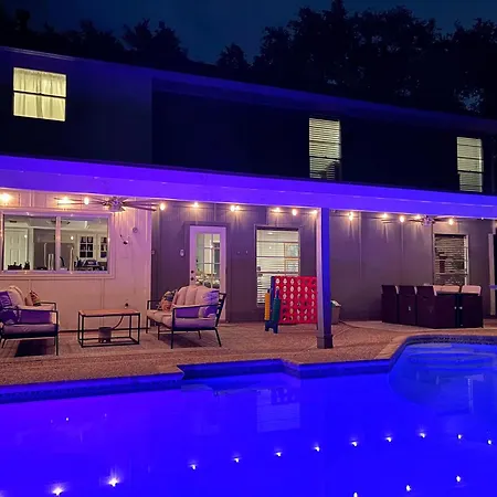 Traveler'S Delight: Grand Expedition Home